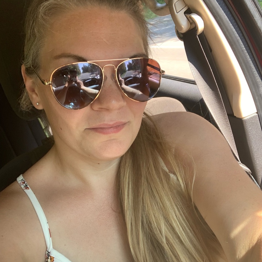 Meet your Posher, Jessica